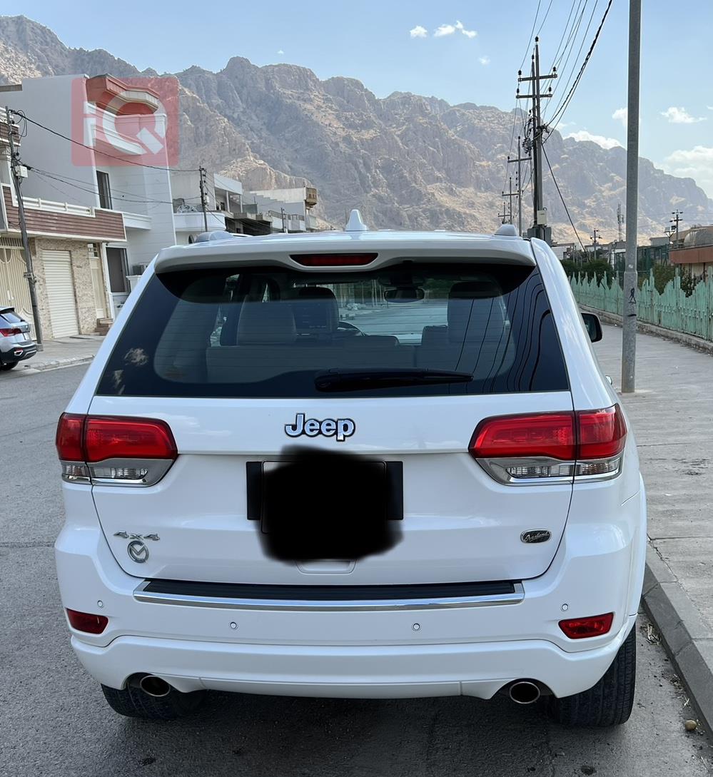 جیپ گراند شیرۆکی